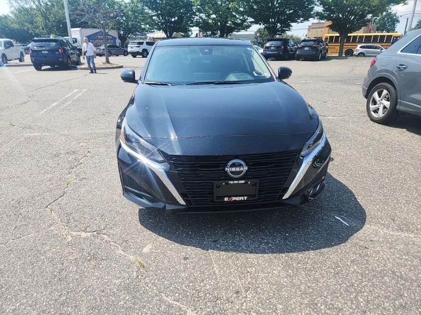 2023 NISSAN ALTIMA SL