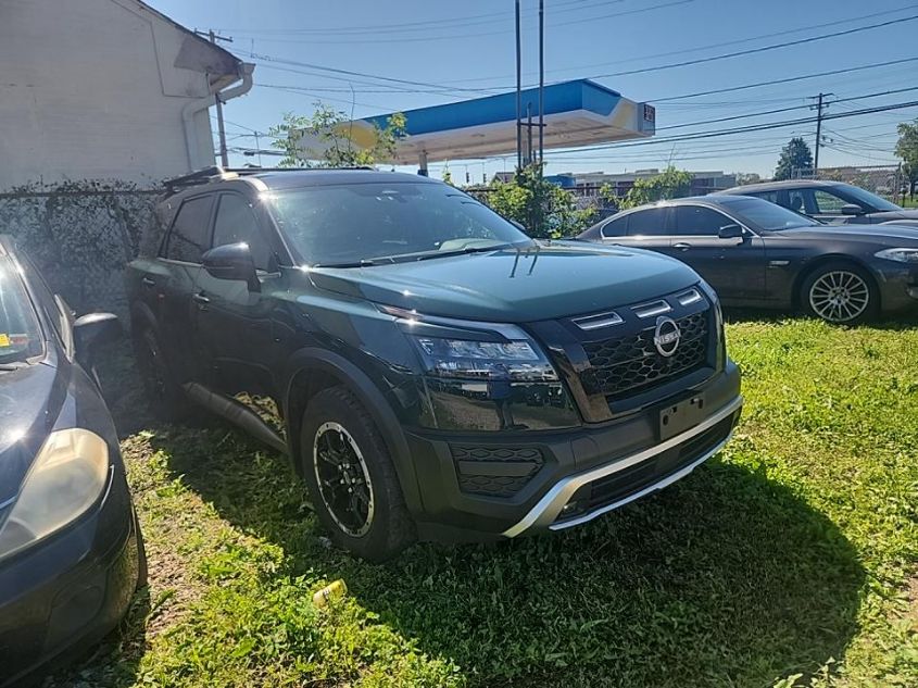 2023 NISSAN PATHFINDER SV