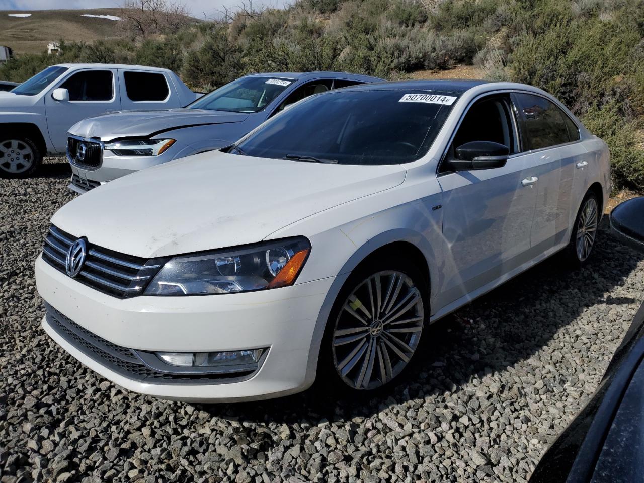 2015 VOLKSWAGEN PASSAT SE