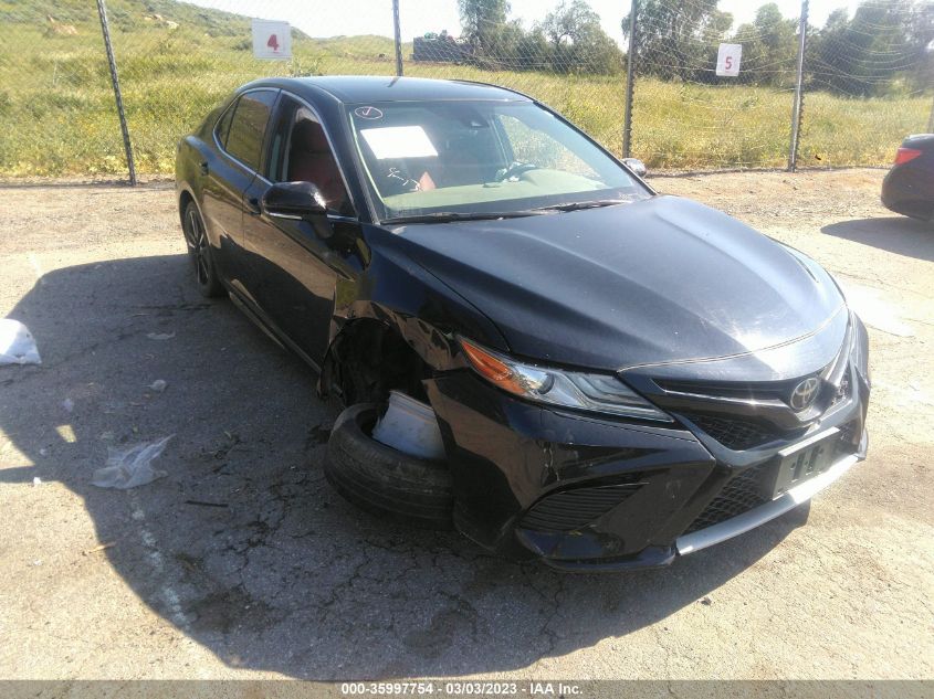 2019 TOYOTA CAMRY XSE