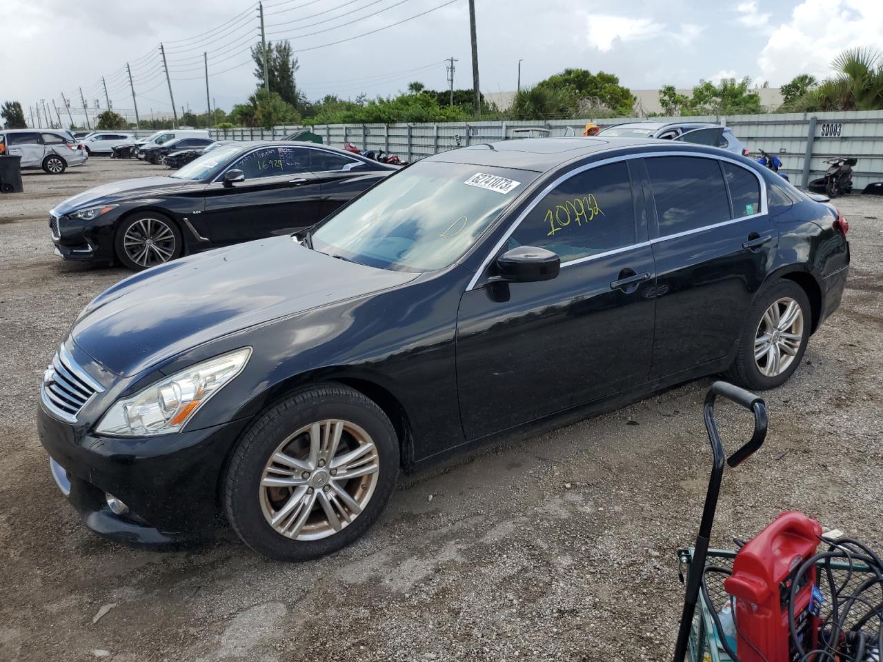 2015 INFINITI Q40