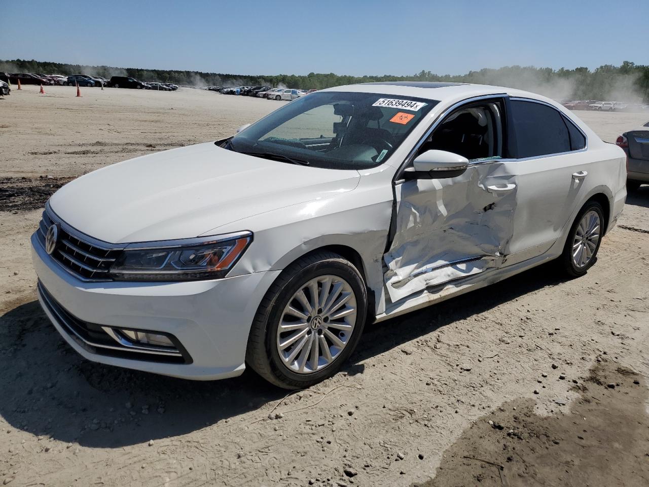 2016 VOLKSWAGEN PASSAT SE