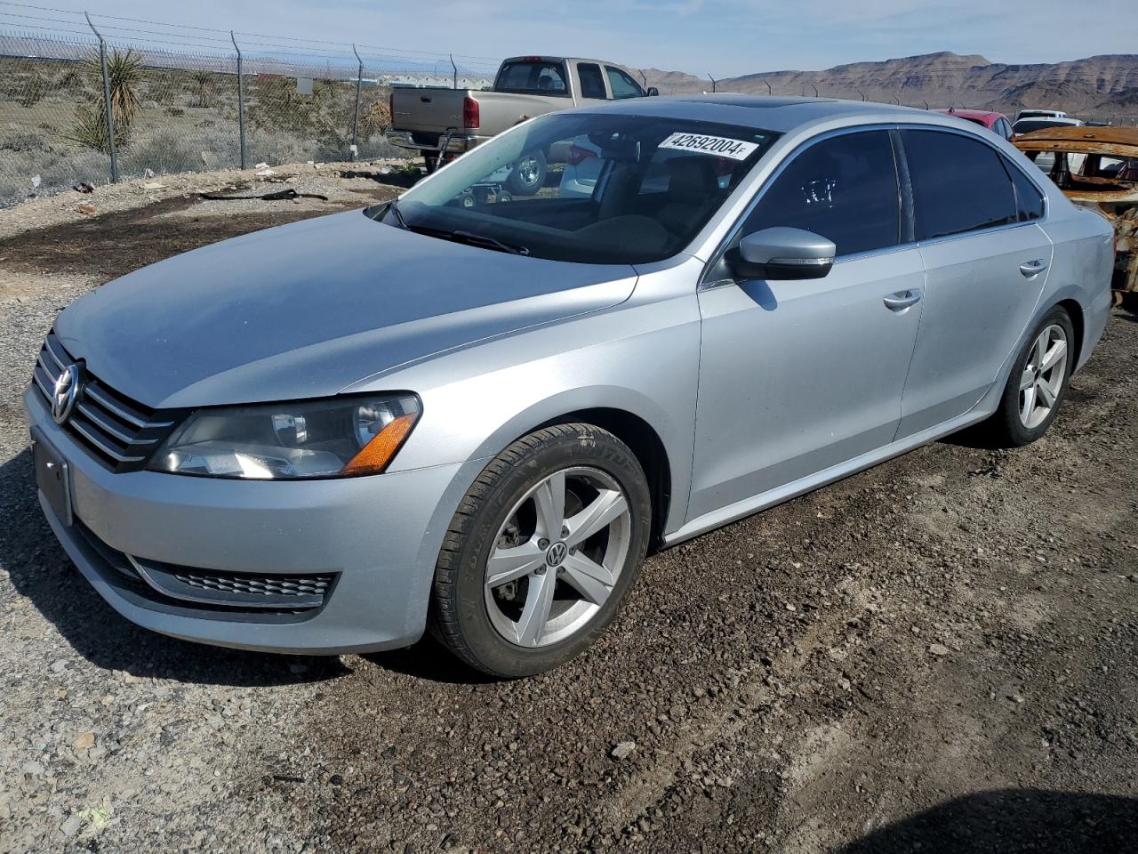 2013 VOLKSWAGEN PASSAT SE