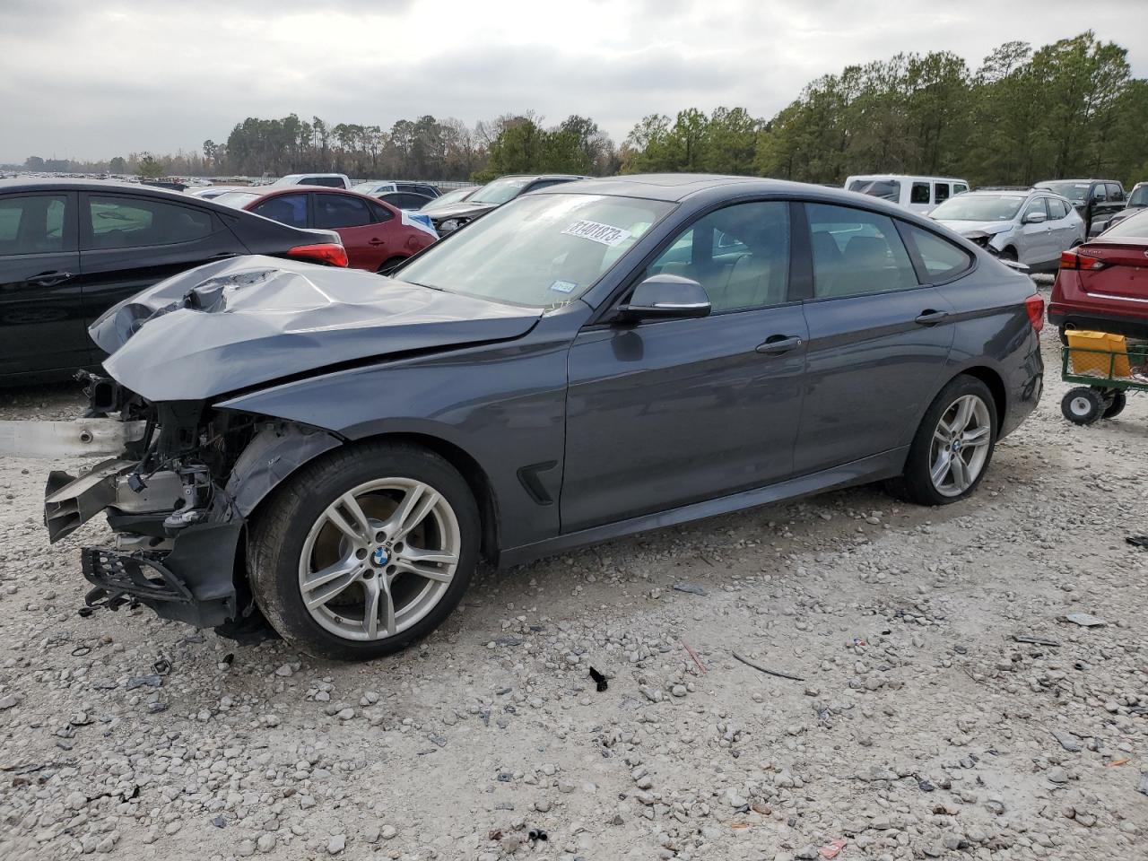 2017 BMW 330 XIGT