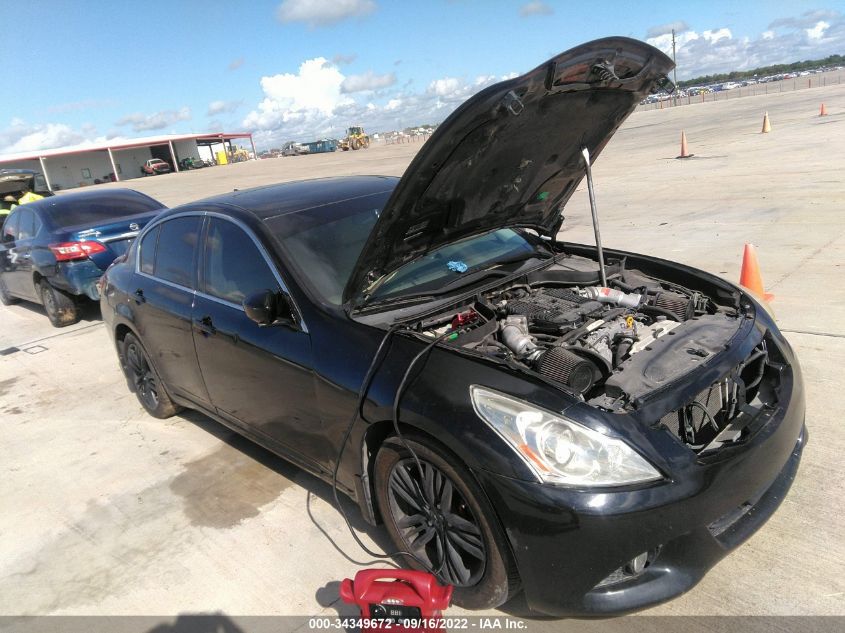 2013 INFINITI G37 JOURNEY