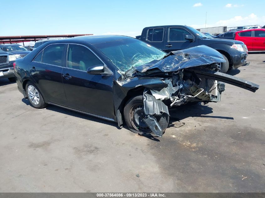 2014 TOYOTA CAMRY LE