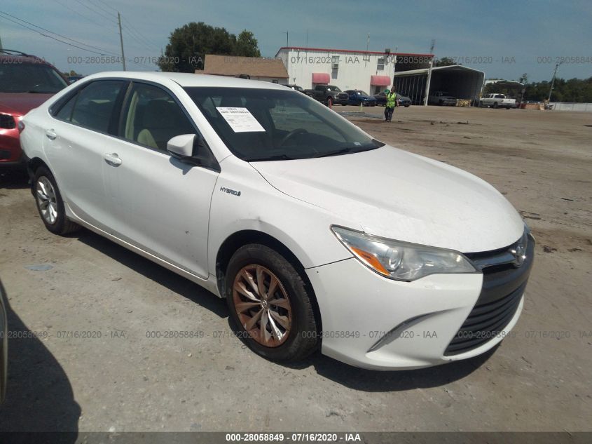 2015 TOYOTA CAMRY HYBRID LE