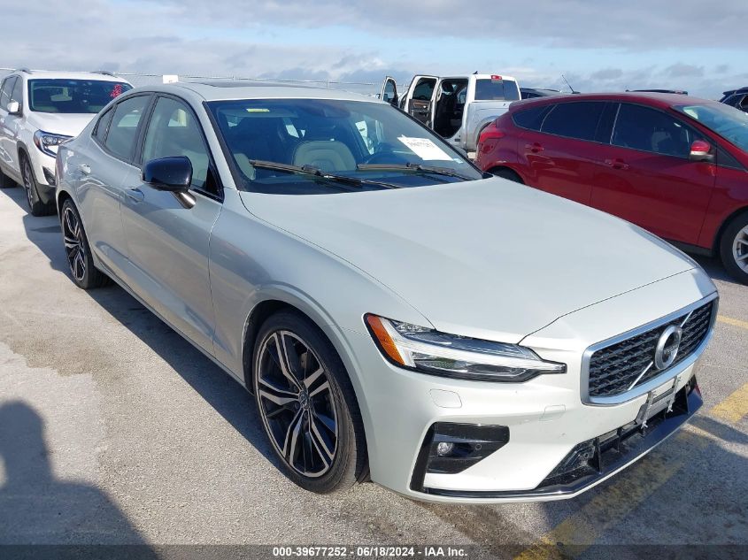 2019 VOLVO S60 T5 R-DESIGN