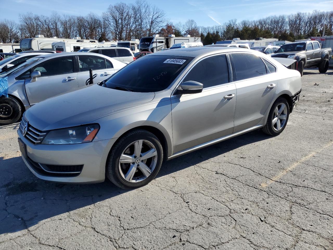 2013 VOLKSWAGEN PASSAT SE