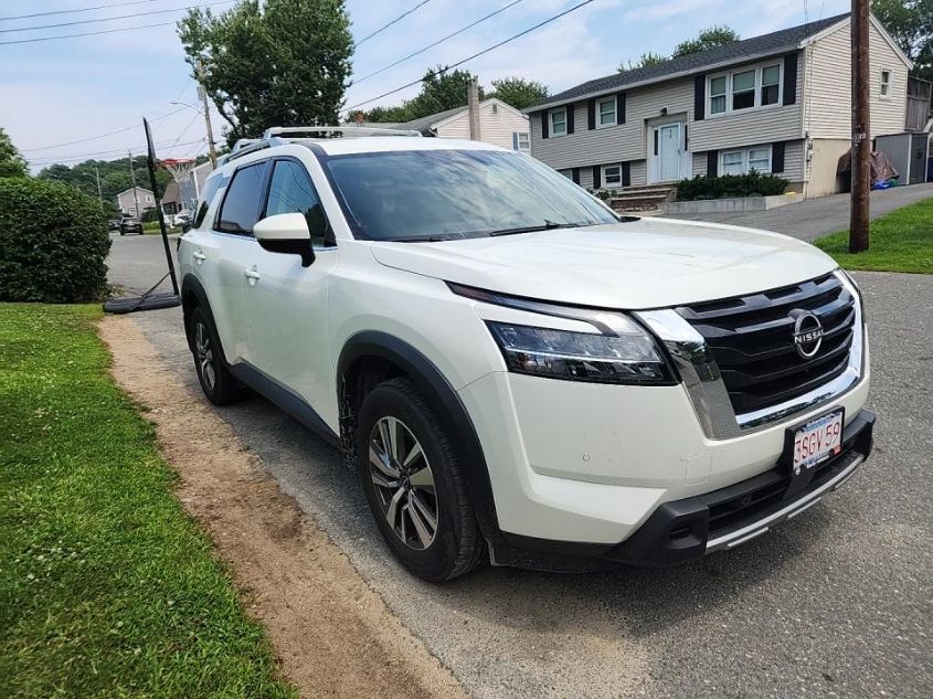 2023 NISSAN PATHFINDER SL