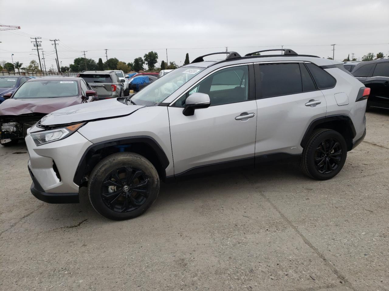 2022 TOYOTA RAV4 SE