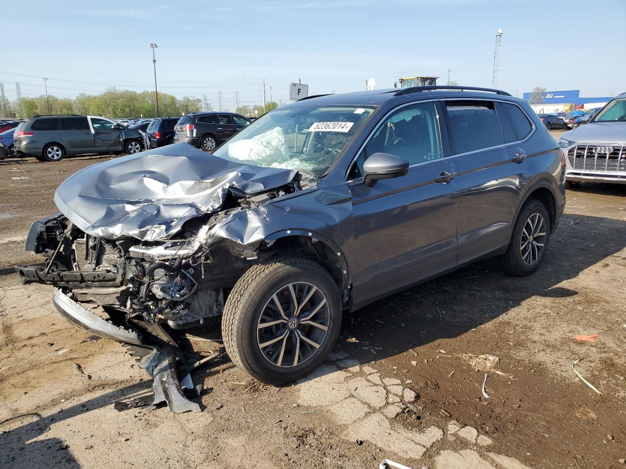 2019 VOLKSWAGEN TIGUAN SE