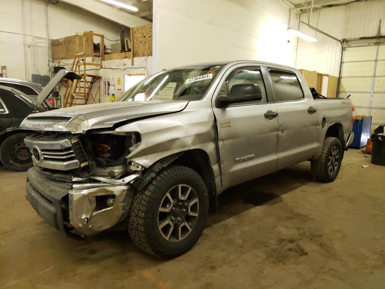 2016 TOYOTA TUNDRA CREWMAX SR5