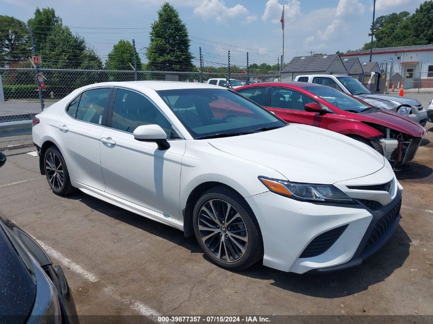 2018 TOYOTA CAMRY SE