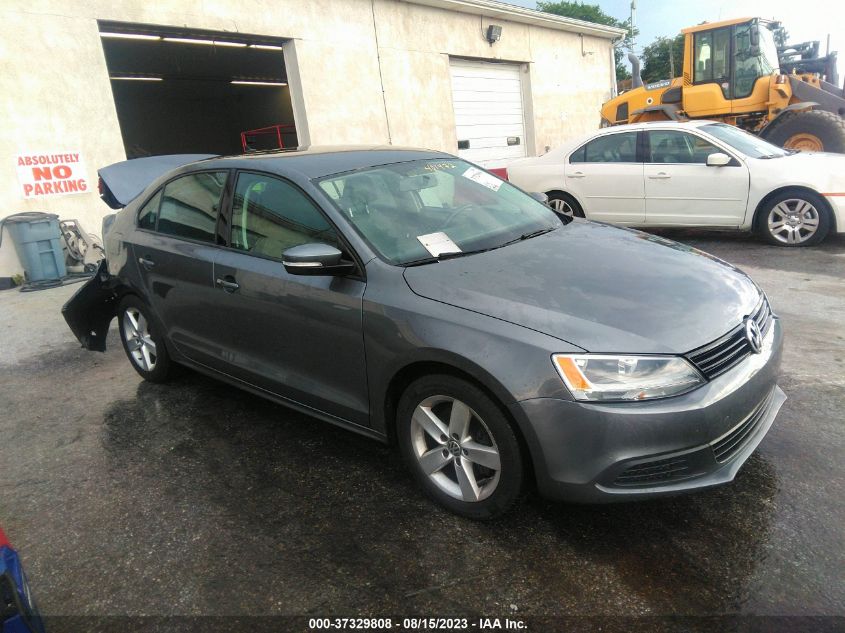 2012 VOLKSWAGEN JETTA 2.0L TDI