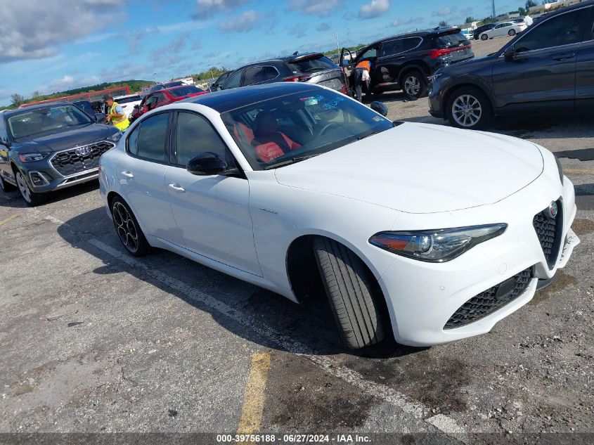 2022 ALFA ROMEO GIULIA SUPER/SUPER SPORT