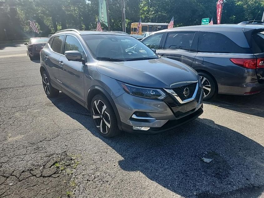 2022 NISSAN ROGUE SPORT SL