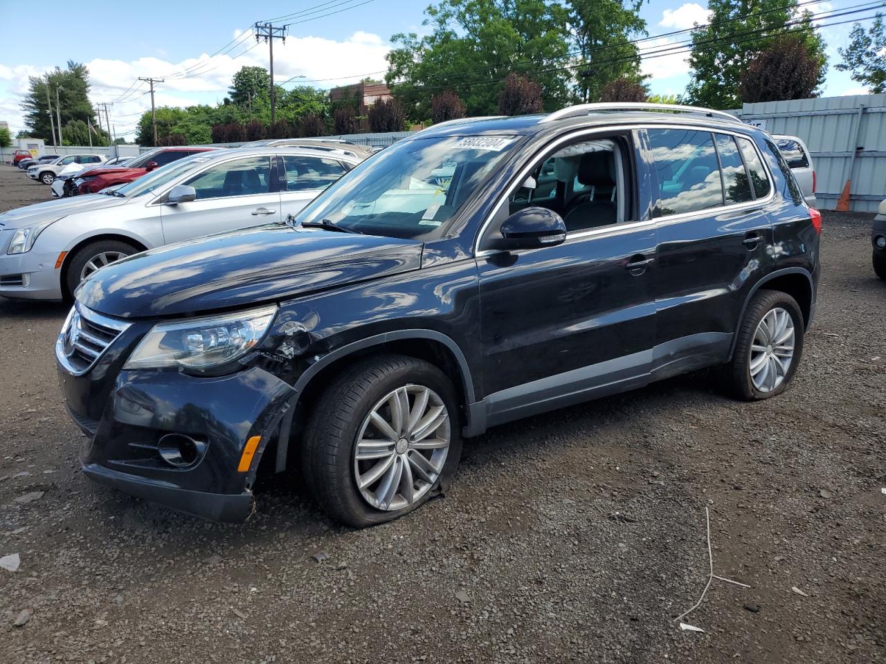 2011 VOLKSWAGEN TIGUAN S