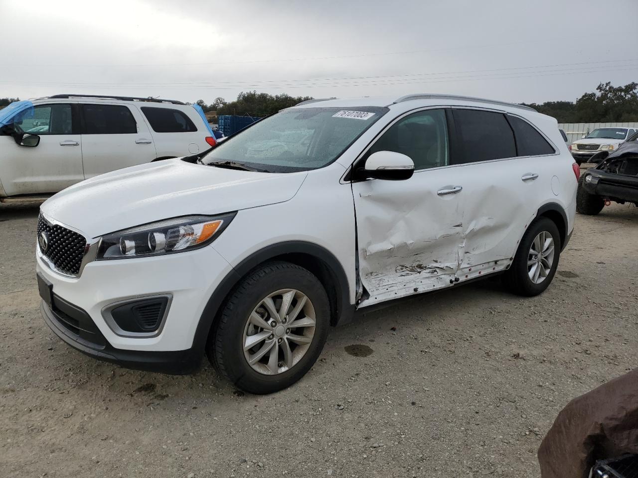 2016 KIA SORENTO LX