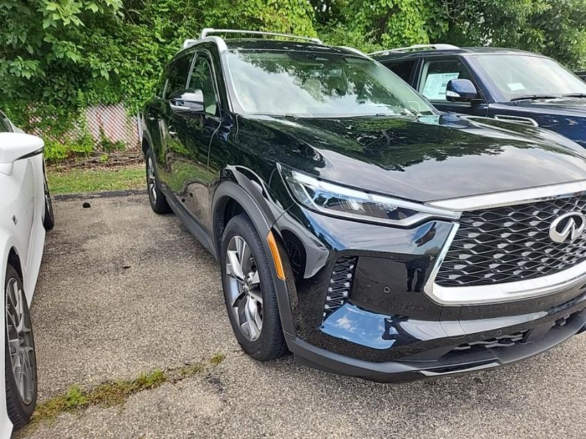 2024 INFINITI QX60 LUXE