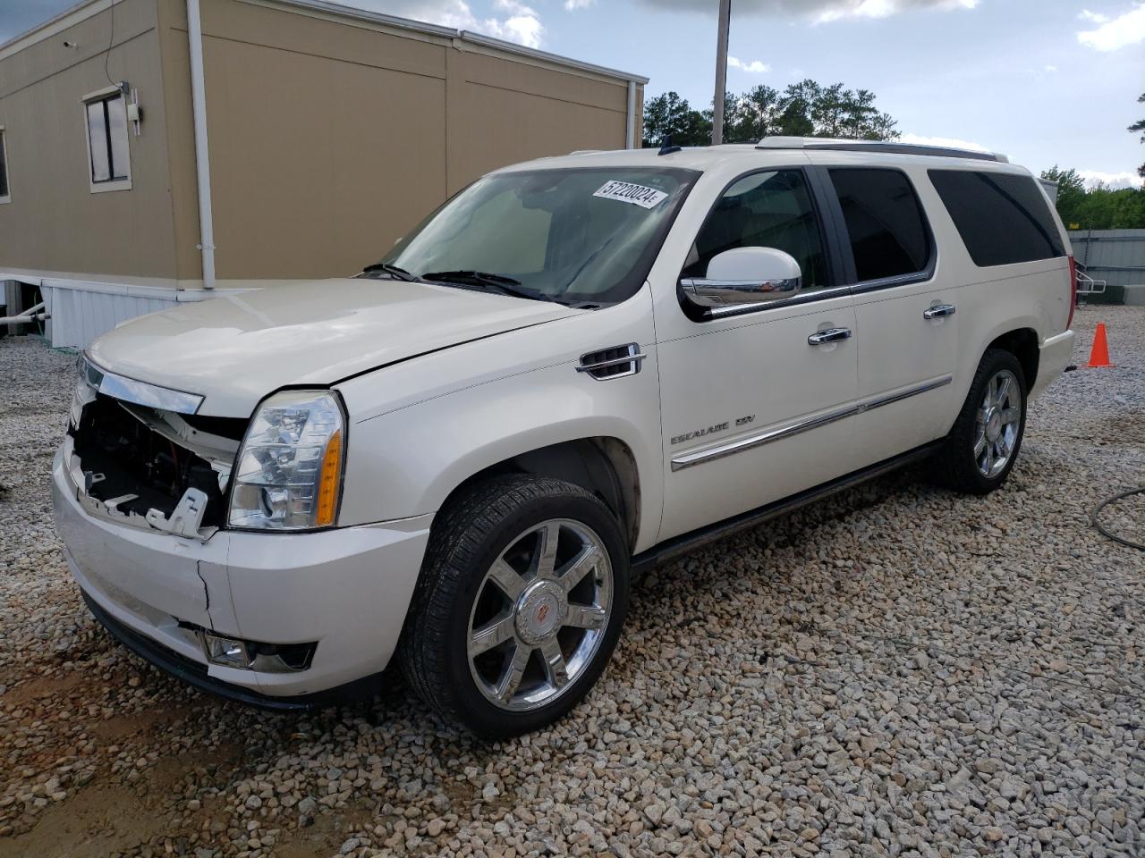 2011 CADILLAC ESCALADE ESV PREMIUM