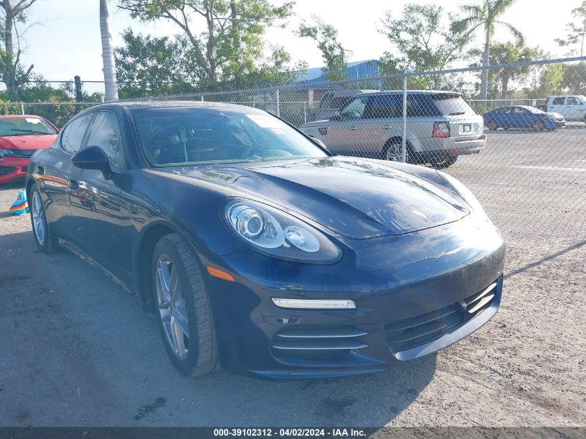 2016 PORSCHE PANAMERA 4