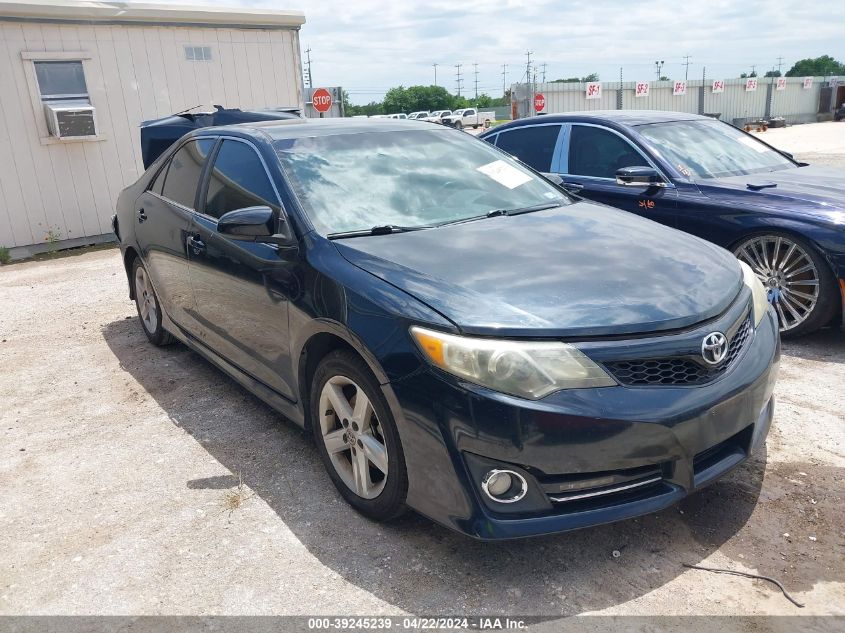 2014 TOYOTA CAMRY SE