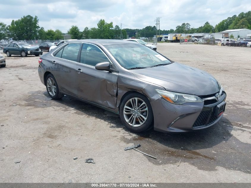 2015 TOYOTA CAMRY SE