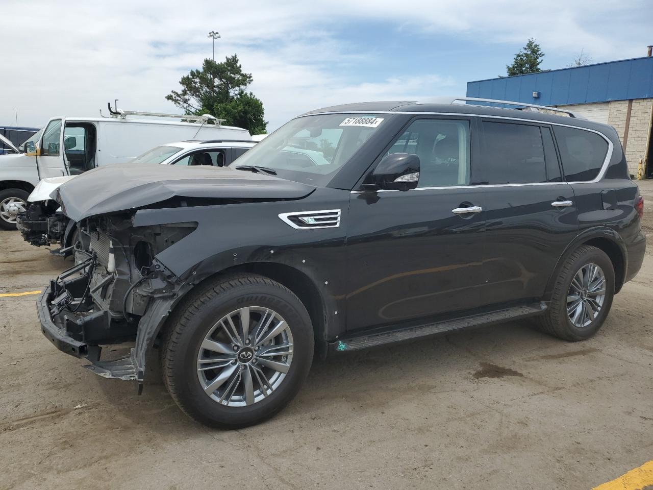 2022 INFINITI QX80 LUXE