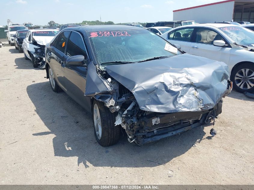 2012 TOYOTA CAMRY SE