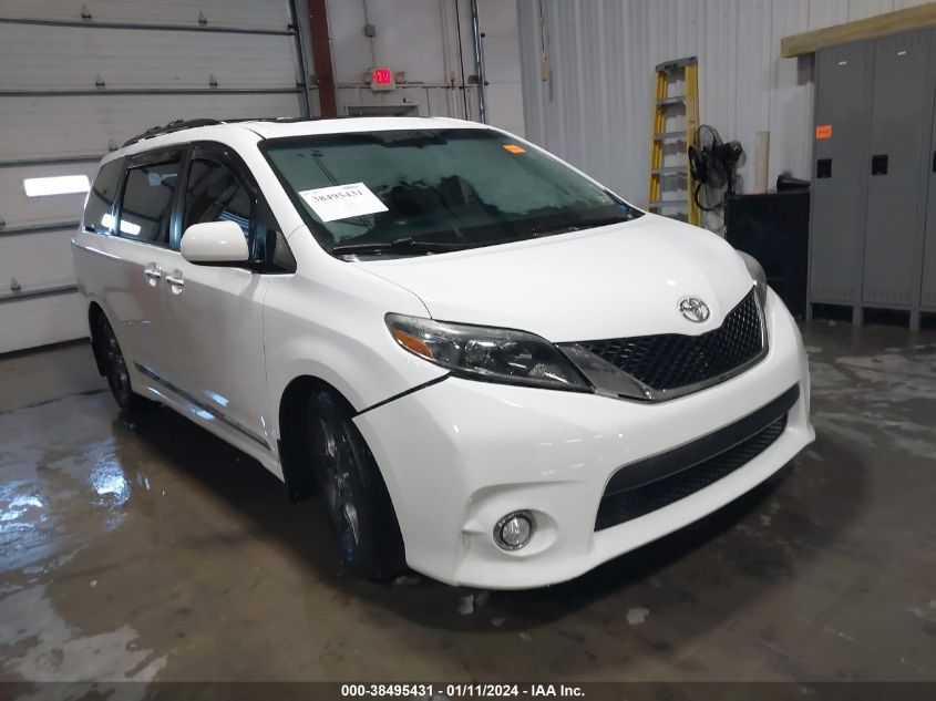 2015 TOYOTA SIENNA SE PREMIUM 8 PASSENGER