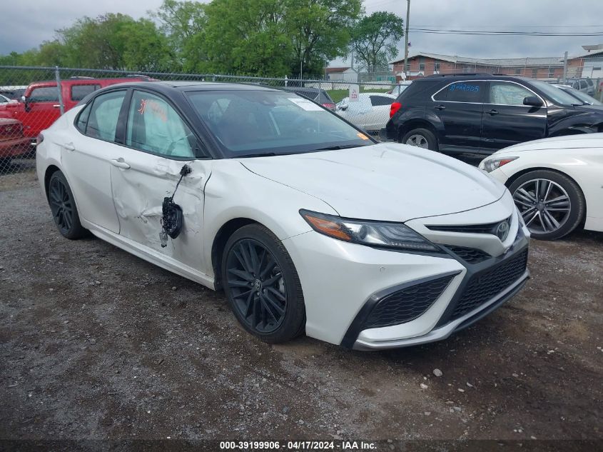 2022 TOYOTA CAMRY XSE V6