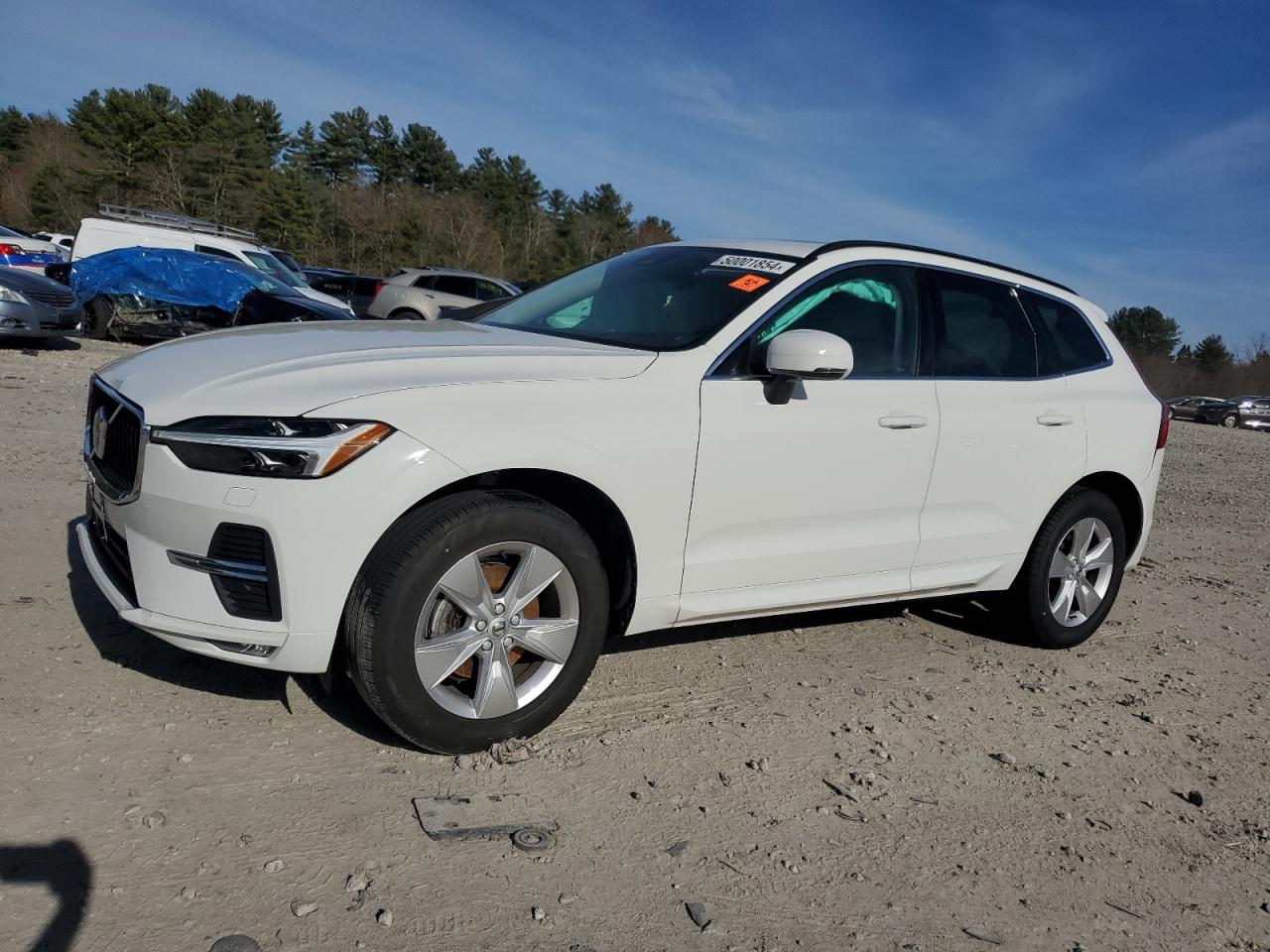 2022 VOLVO XC60 B5 MOMENTUM