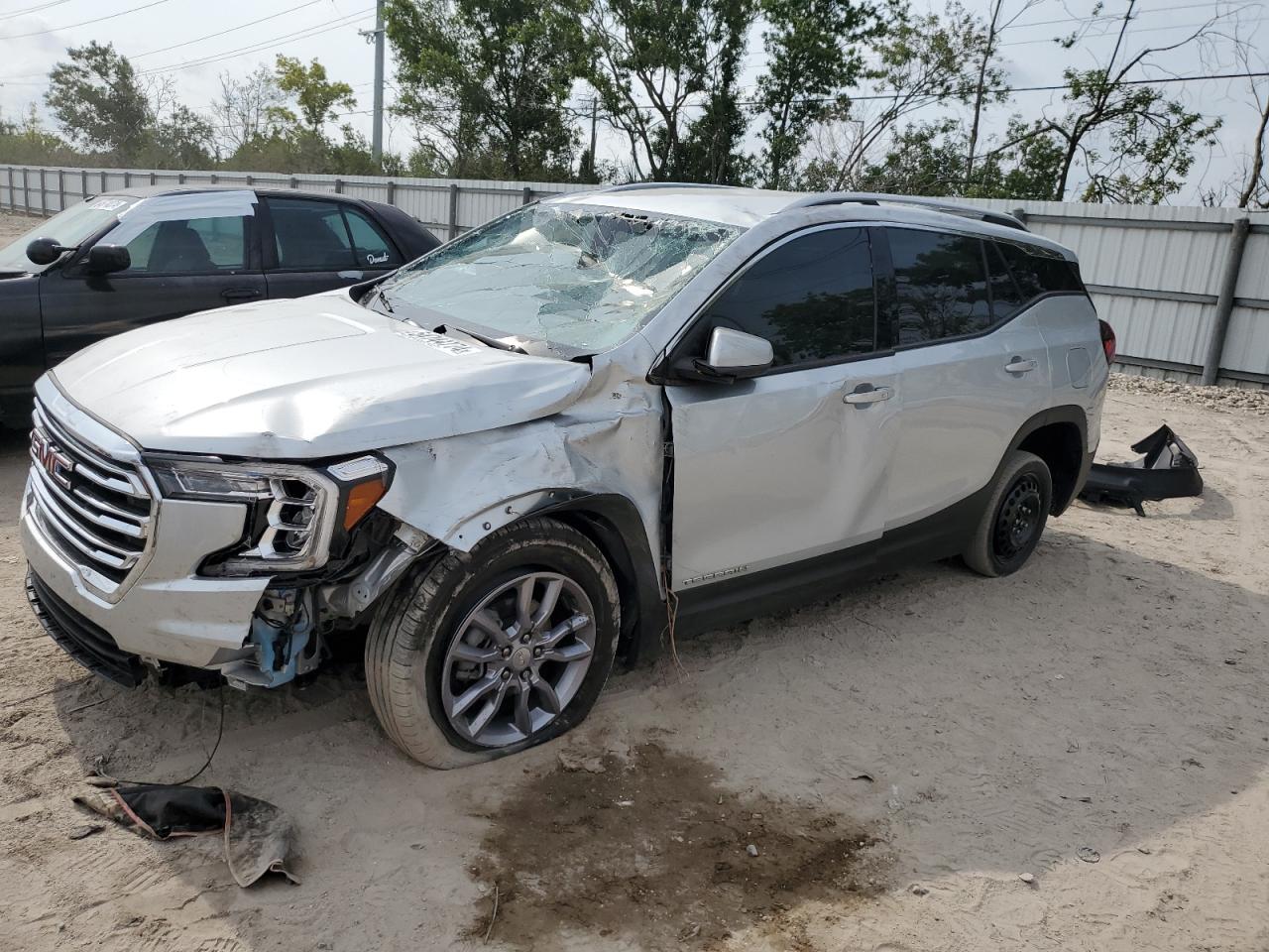 2022 GMC TERRAIN SLT