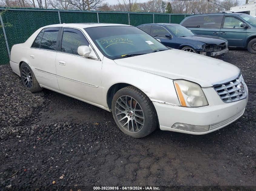 2011 CADILLAC DTS LUXURY COLLECTION