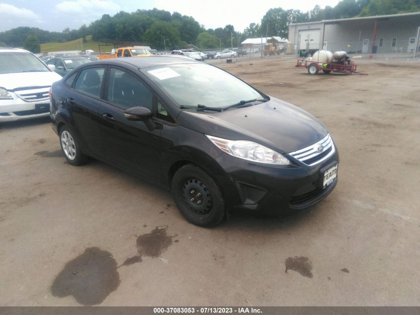 2013 FORD FIESTA SE