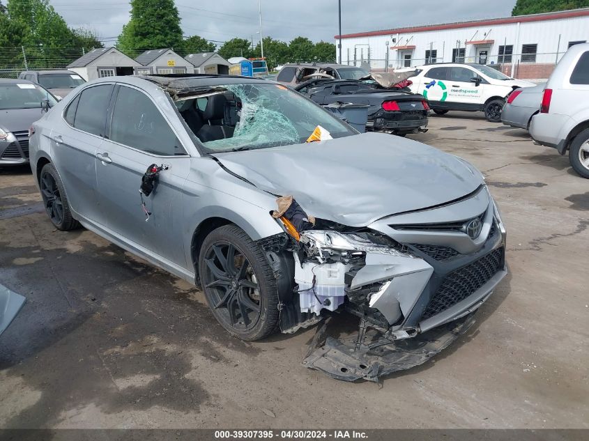 2019 TOYOTA CAMRY XSE