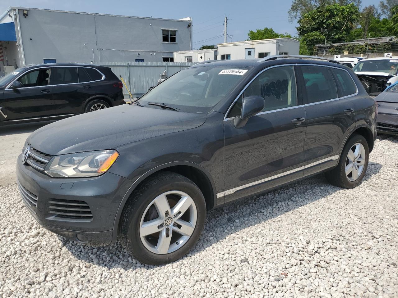 2013 VOLKSWAGEN TOUAREG V6