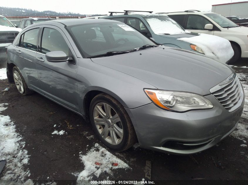 2013 CHRYSLER 200 LX