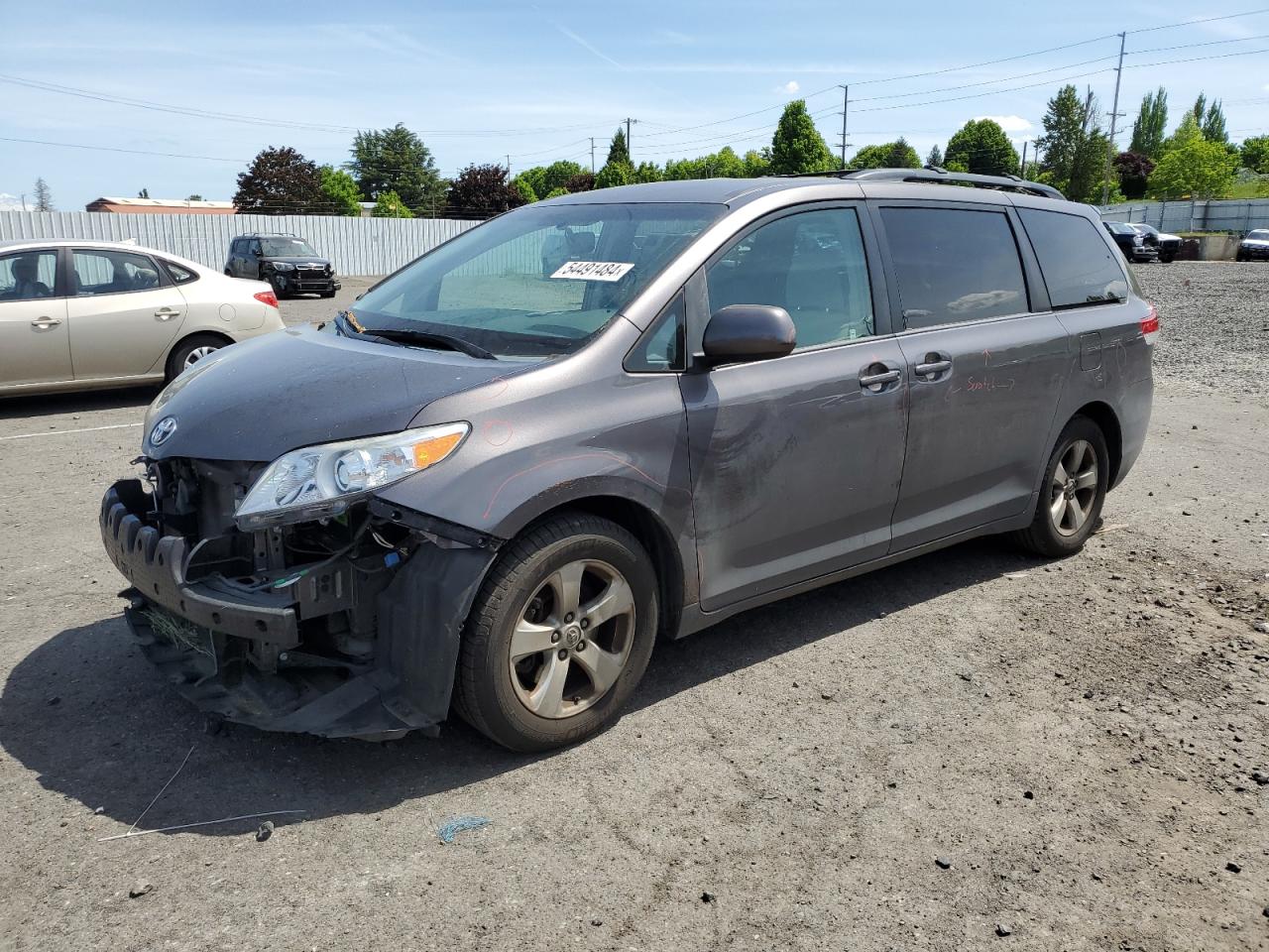 2013 TOYOTA SIENNA LE