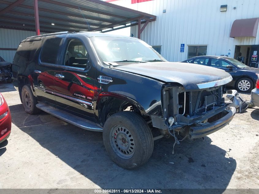 2011 CADILLAC ESCALADE ESV LUXURY