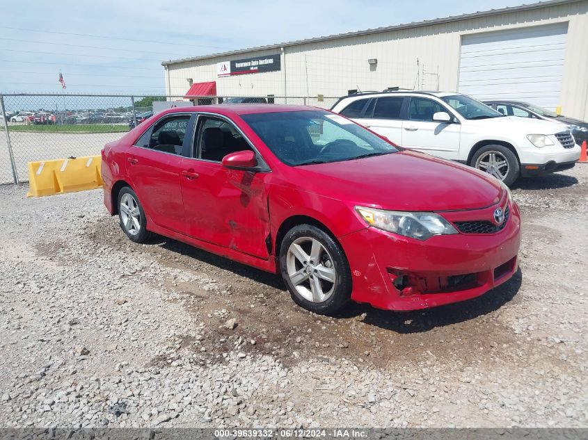 2014 TOYOTA CAMRY SE