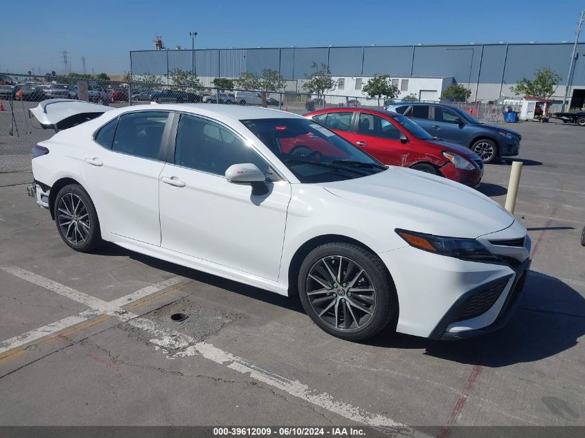 2021 TOYOTA CAMRY SE