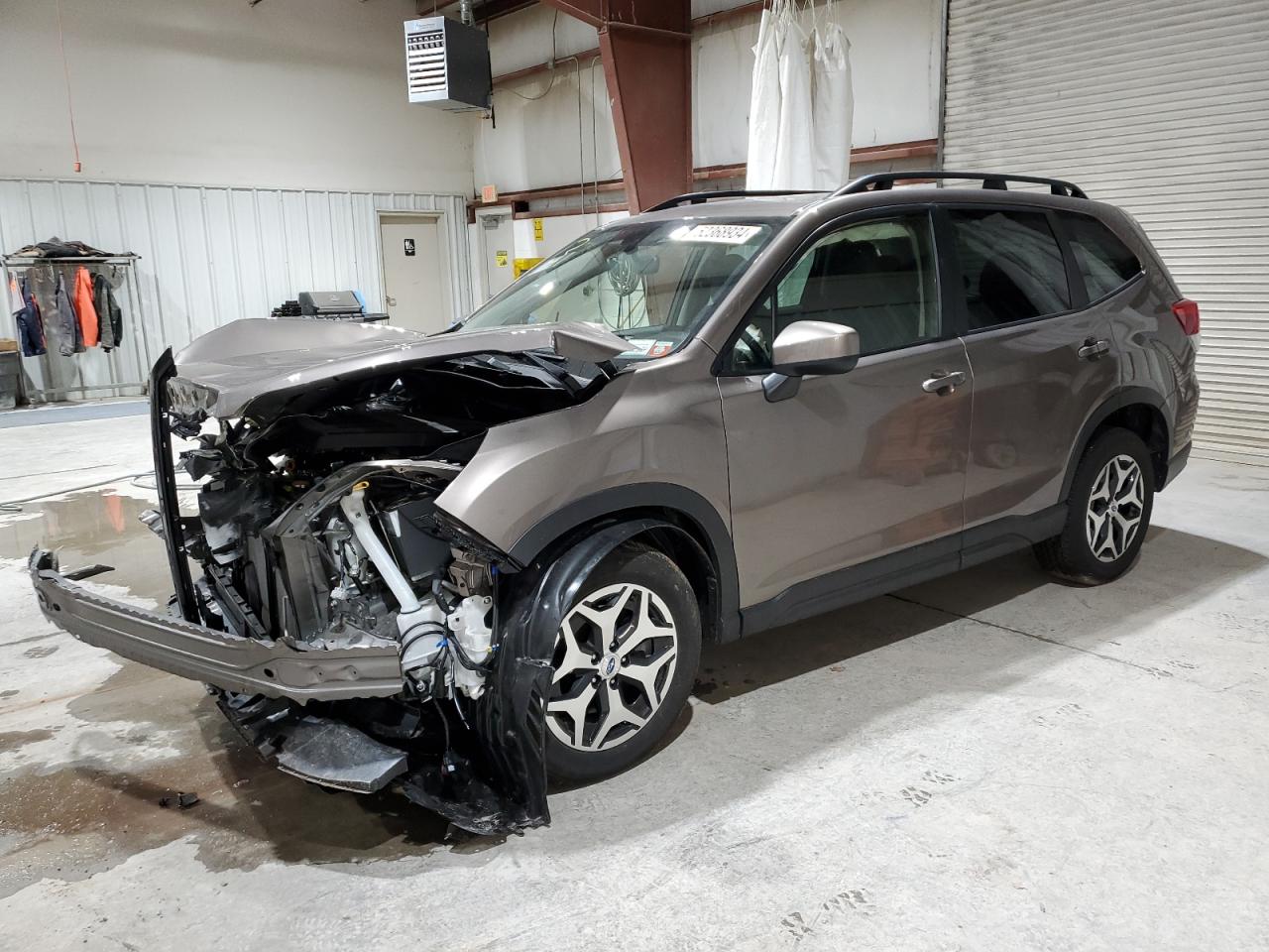 2022 SUBARU FORESTER PREMIUM