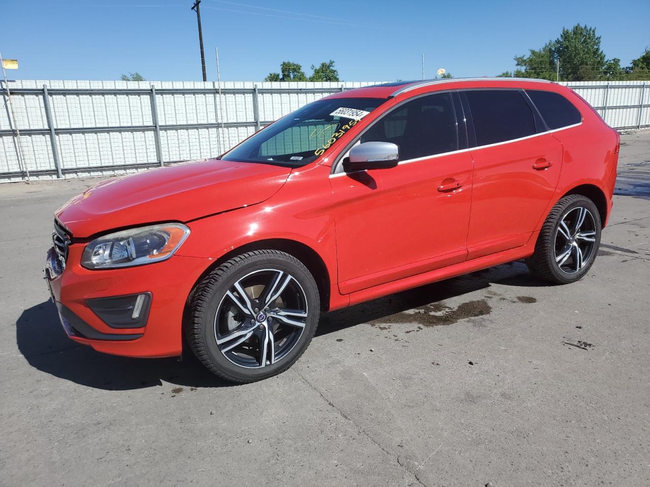 2017 VOLVO XC60 T6 R-DESIGN PLATINUM