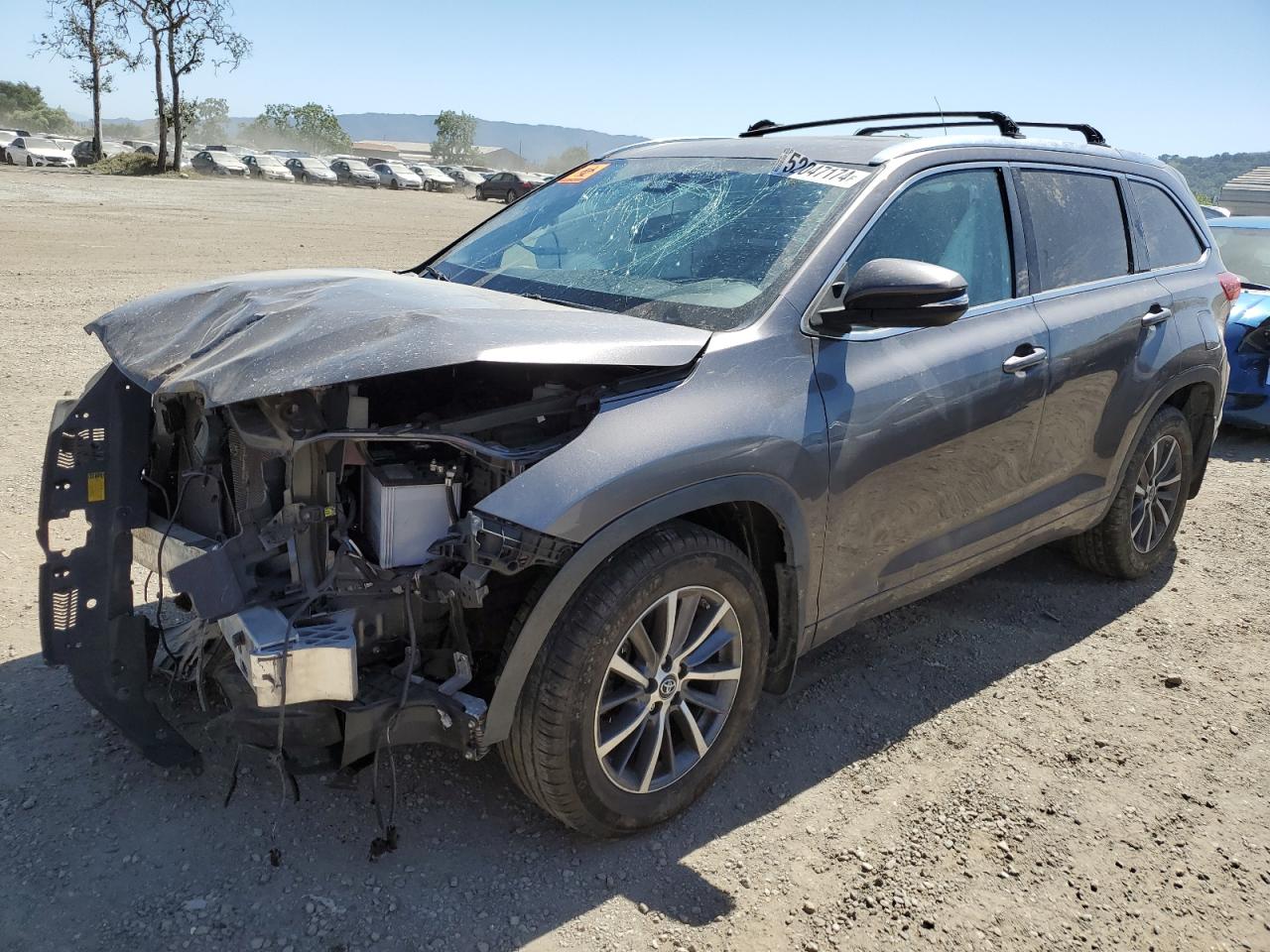 2018 TOYOTA HIGHLANDER SE