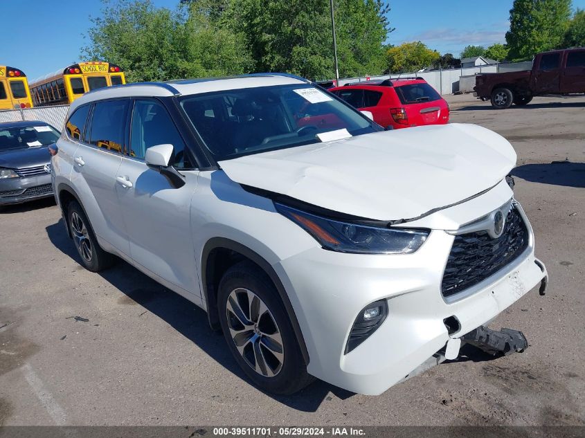 2021 TOYOTA HIGHLANDER XLE