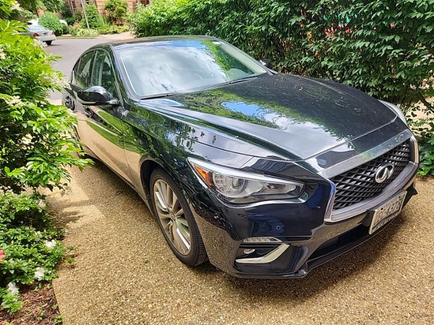 2021 INFINITI Q50 LUXE