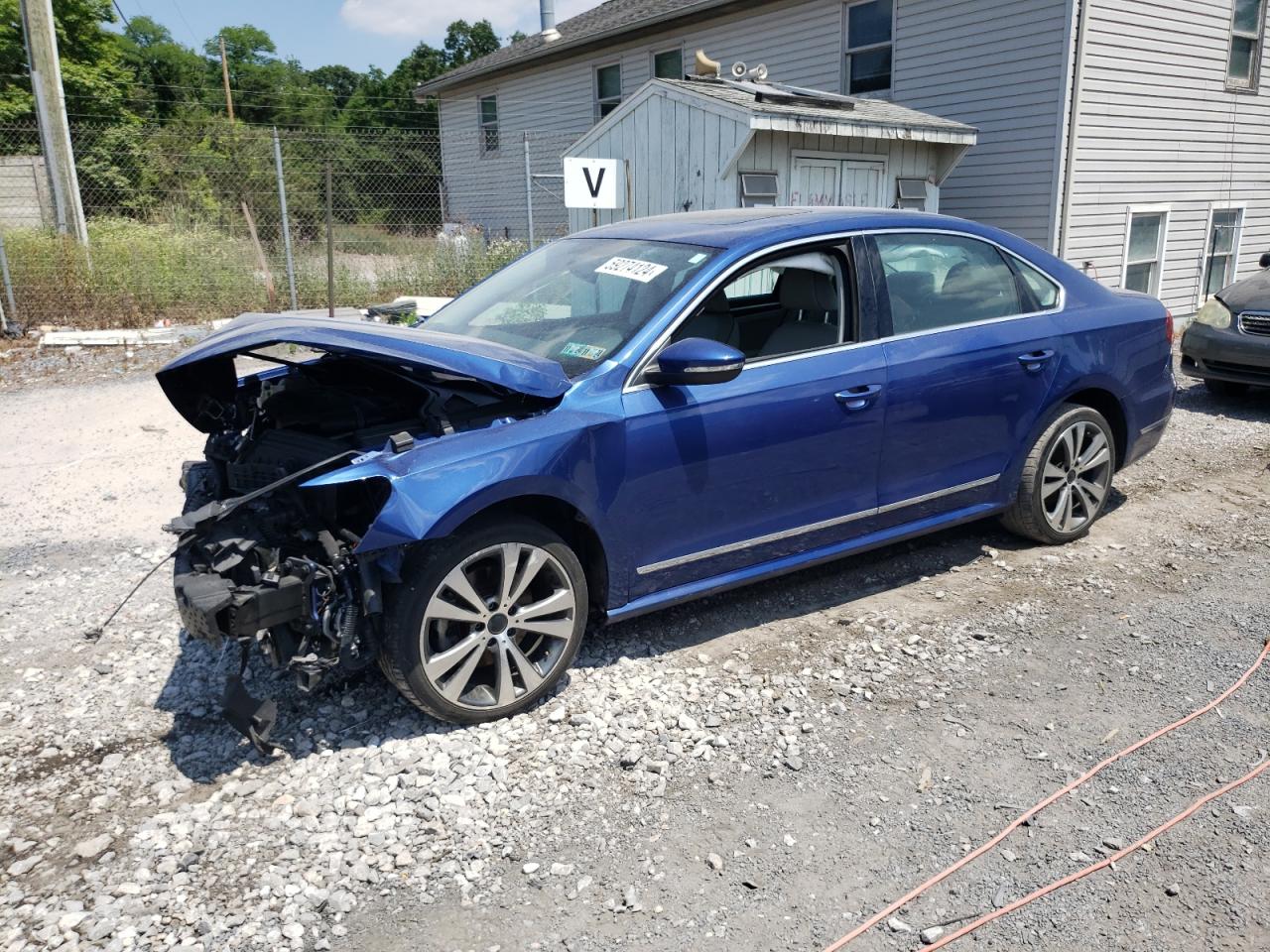 2017 VOLKSWAGEN PASSAT SE