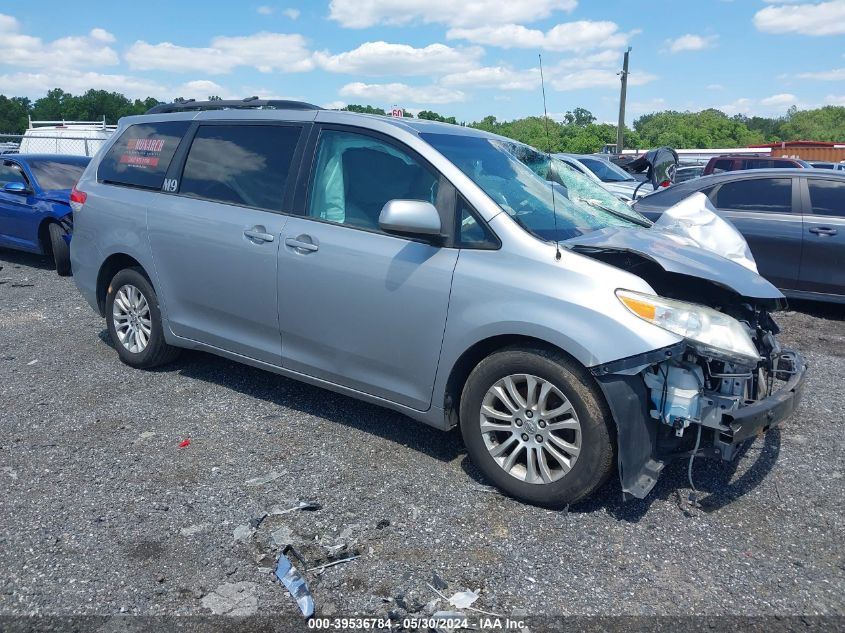 2013 TOYOTA SIENNA XLE V6 8 PASSENGER